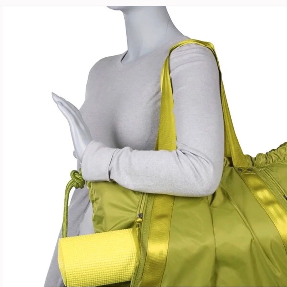 FŪL Yoga Bag & Mat Set